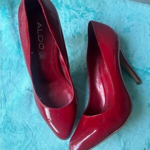 337F Aldo Women's Red Pumps